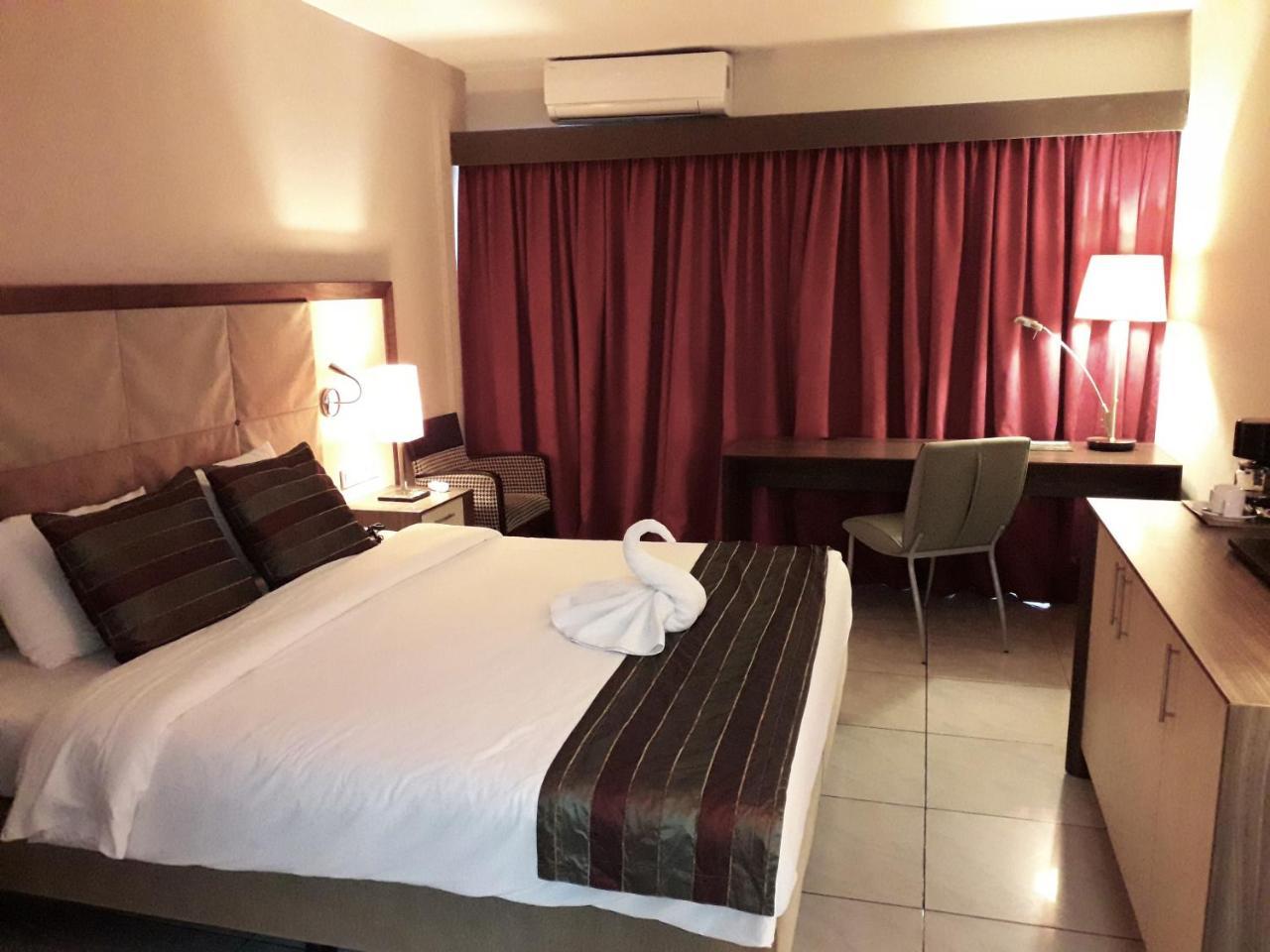 Queens Hotel Paramaribo Exterior foto